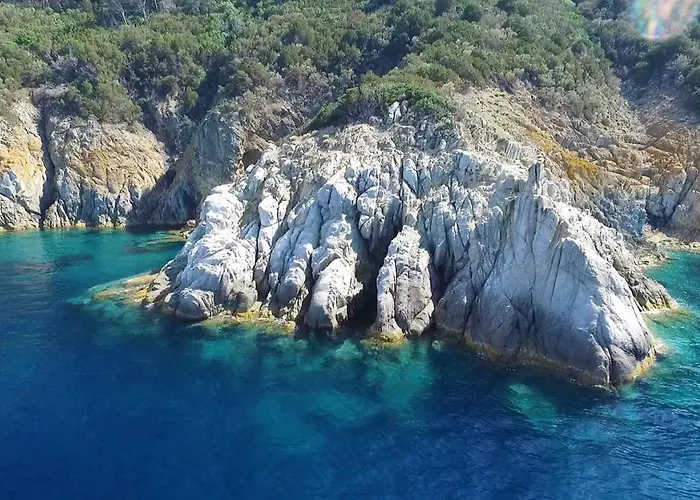 Vakantiehuis Casa La Nave Enfola - Argonautivacanze *